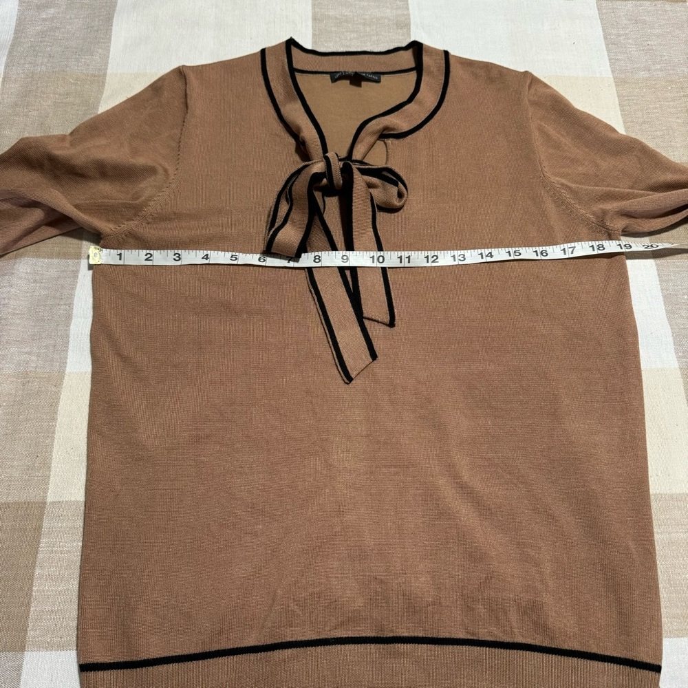 Adrianna Papell Tipped Bow Neck Sweater In Camel/Black- M - Picture 7 of 8
